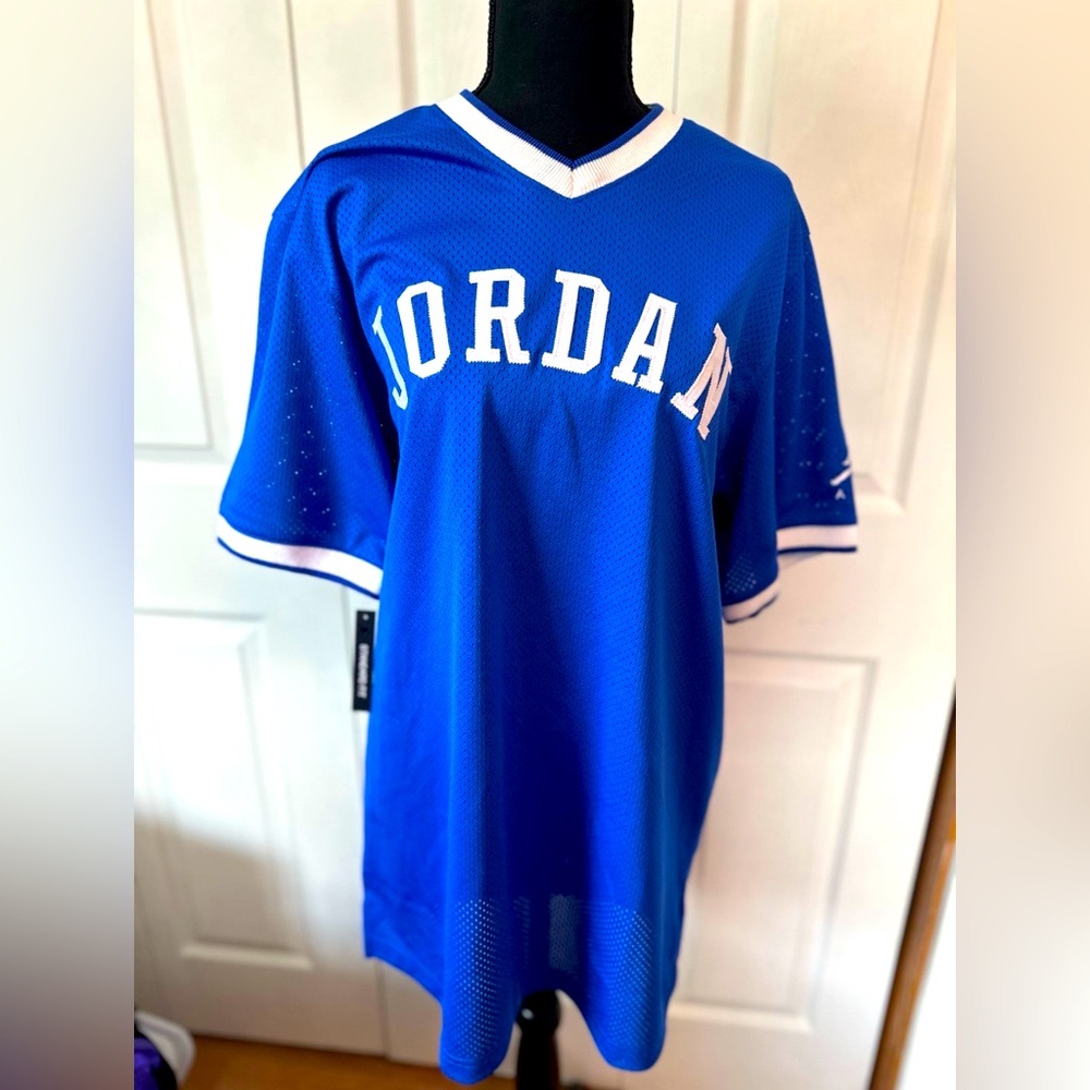 NWT Men’s royal blue and white Jordan jersey in medium